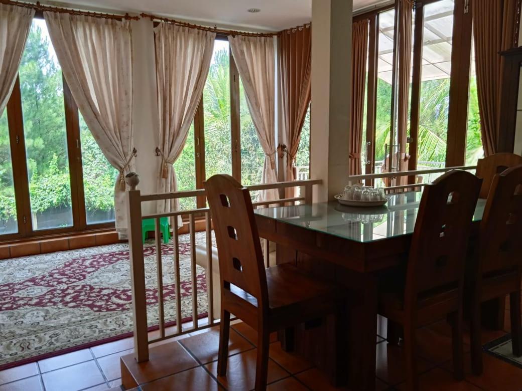 Villa Gathering Yuni Syahla Citaringgul Extérieur photo